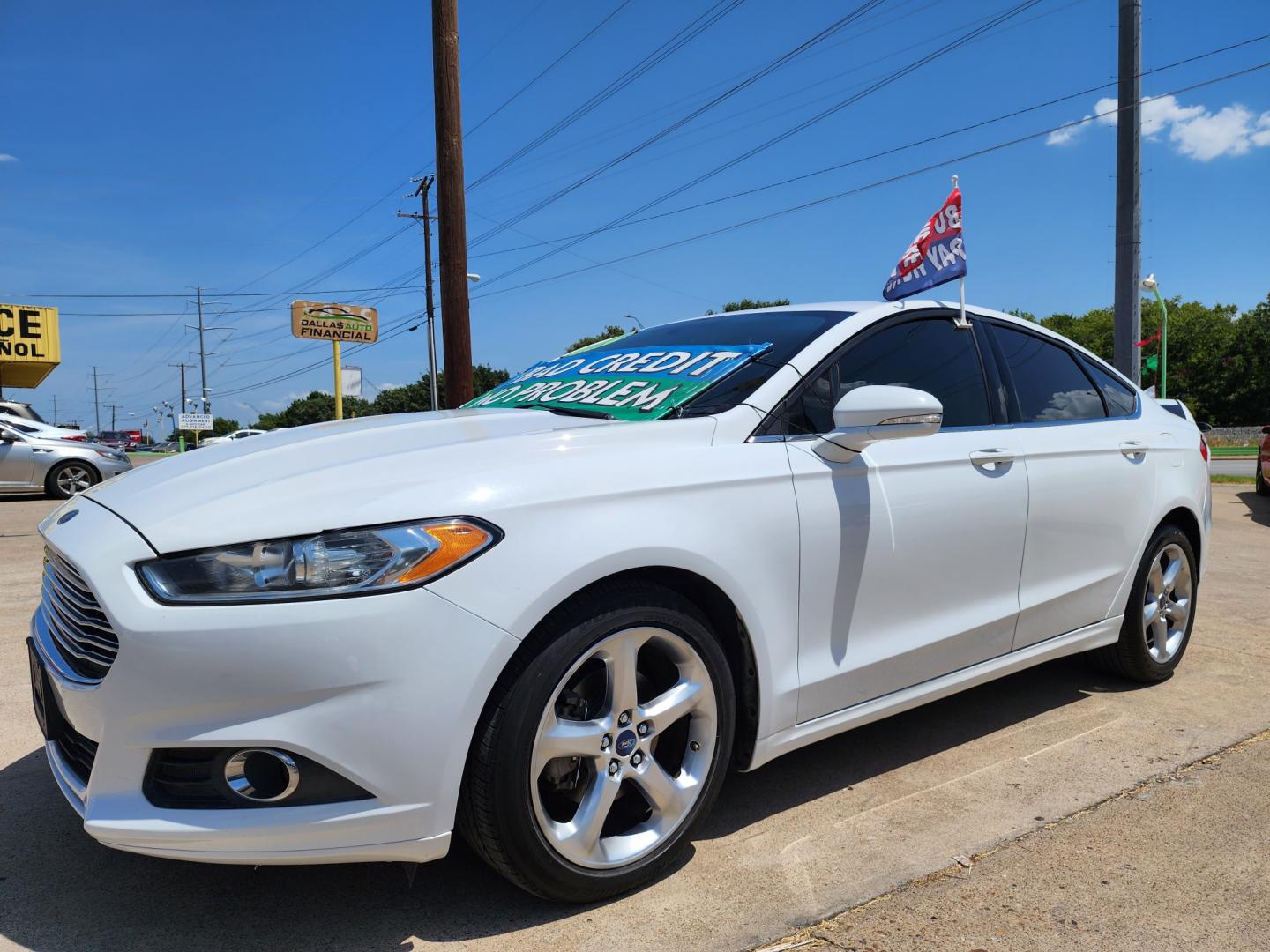 2016 WHITE /BLACK FORD FUSION SE SE ECOBOOST (3FA6P0HD5GR) , AUTO transmission, located at 2660 S.Garland Avenue, Garland, TX, 75041, (469) 298-3118, 32.885551, -96.655602 - Welcome to DallasAutos4Less, one of the Premier BUY HERE PAY HERE Dealers in the North Dallas Area. We specialize in financing to people with NO CREDIT or BAD CREDIT. We need proof of income, proof of residence, and a ID. Come buy your new car from us today!! This is a Super Clean 2016 FORD FUSIO - Photo#7